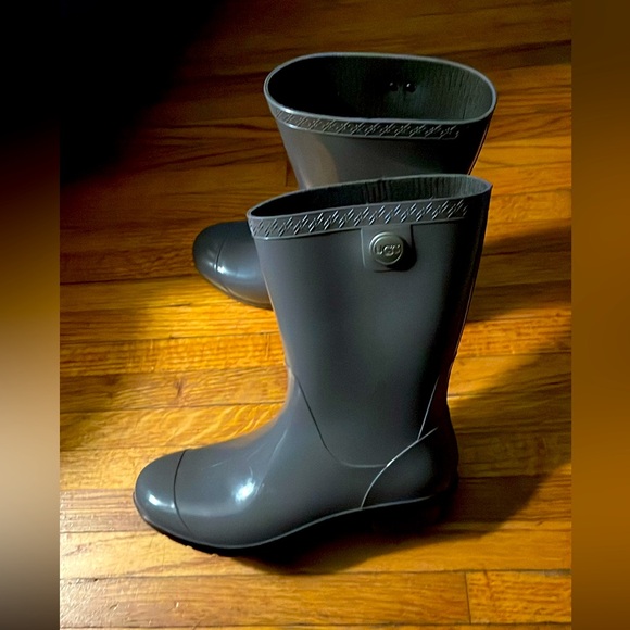 UGG Shoes - UGG Sienna 1014452 womens grey waterproof rainboots size 8